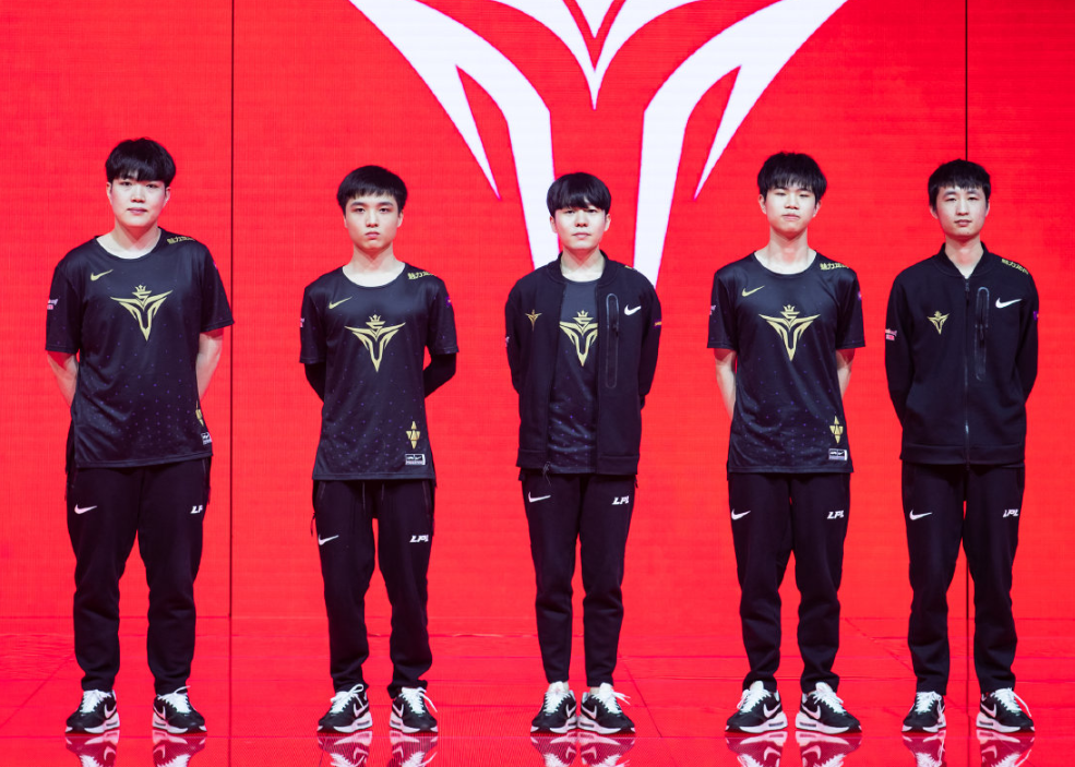 亚博- 美国队长4鹰队 