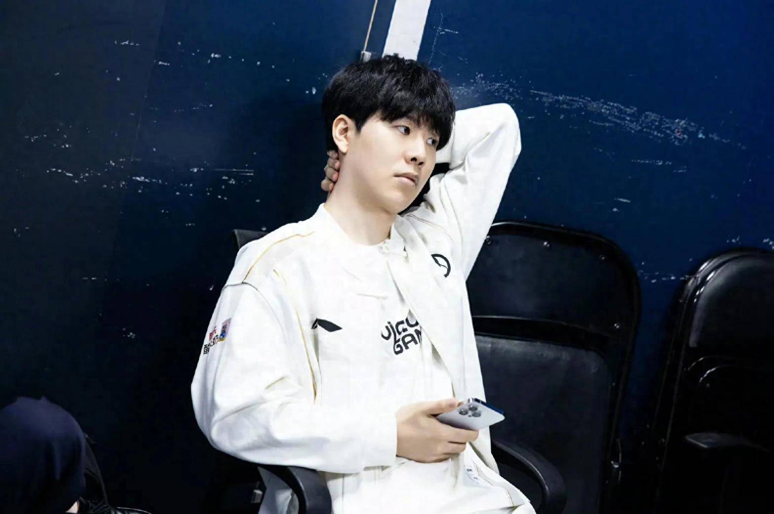  theshy最新比赛视频 